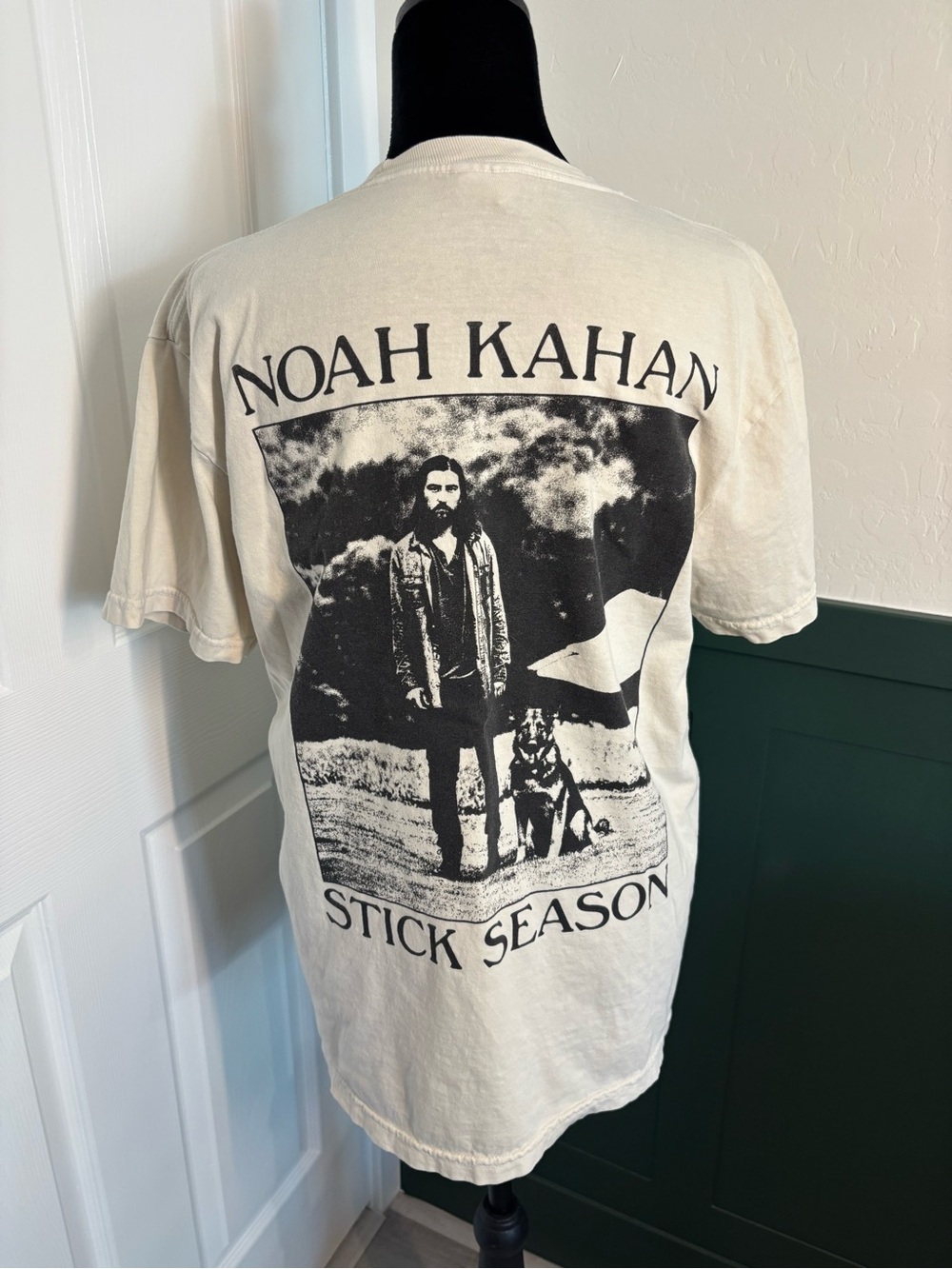 Noah Kahan Stick Season Tour Graphic T-Shirt Cream Heavyweight Cotton Medium